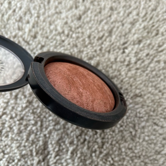MAC Mineralize Skinfinish SO CEYLON Retired - Picture 4 of 4